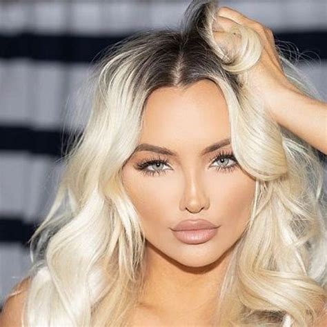 lindsey pelas images